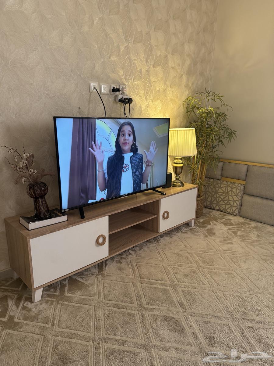 مكتبة تلفزيون و تلفزيون للبيع64400758107394110