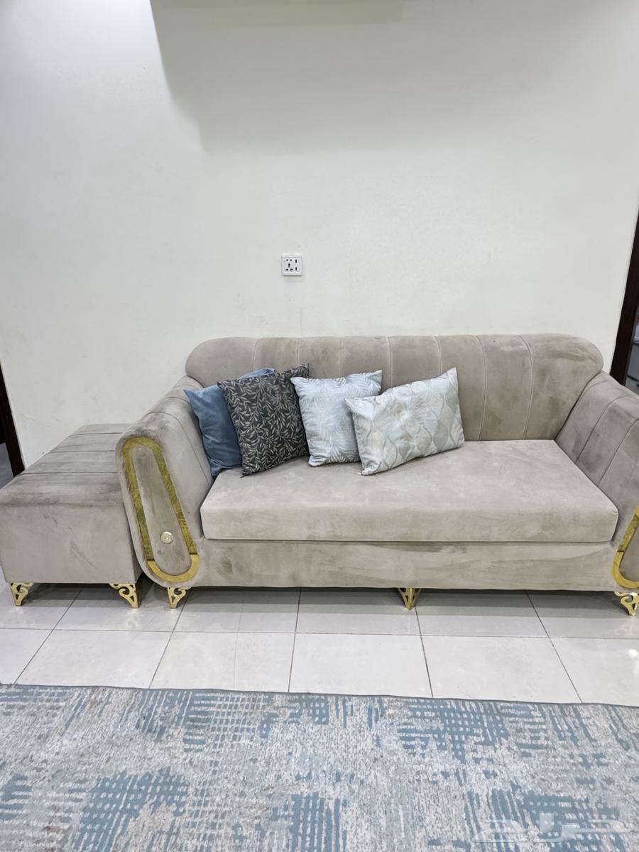 كنب نظيف مع السجاده للبيع اعلى سوم64392868349571113