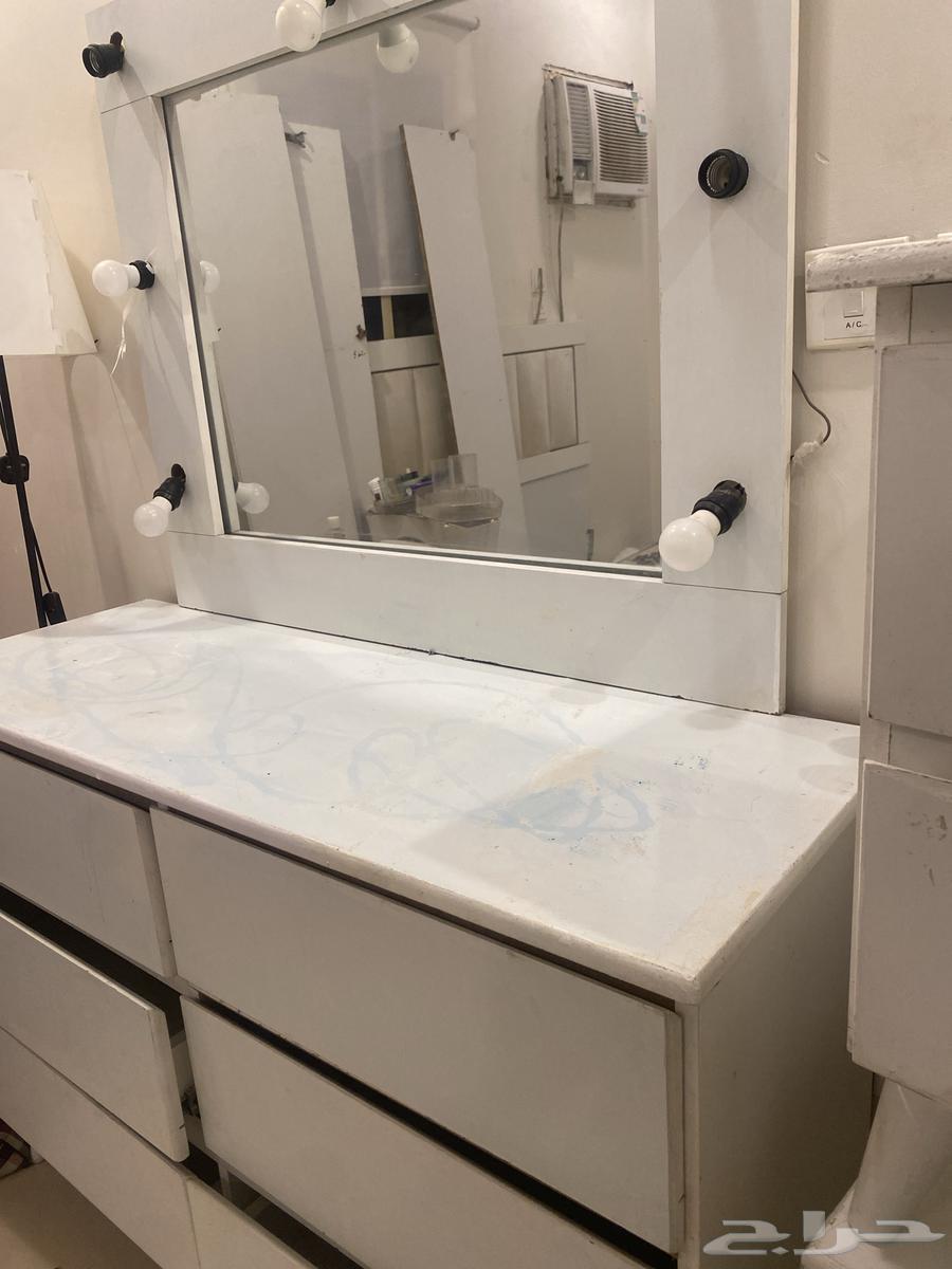 Comodina and comb64393887384451111