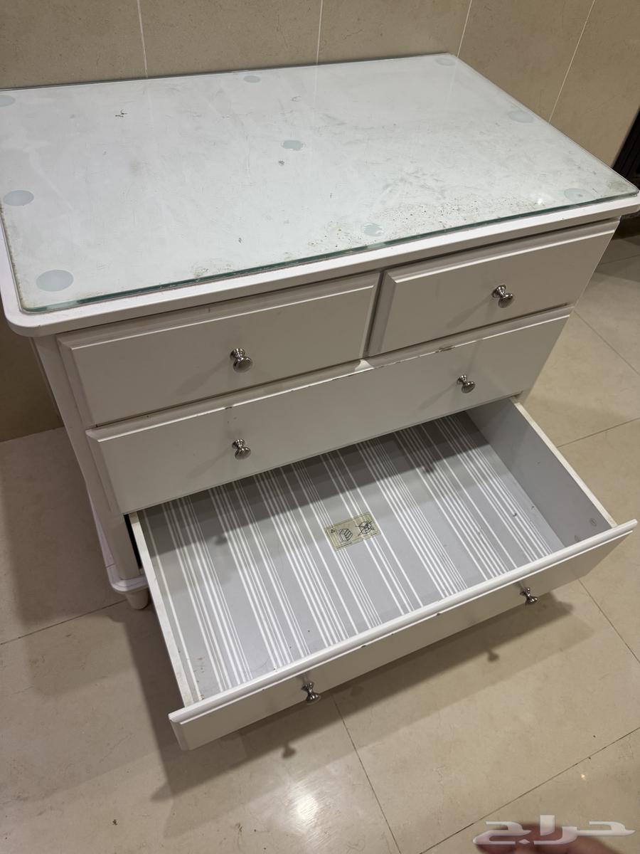 للبيع ادراج من شركة ايكيا نظيفه جدا64397075008257112