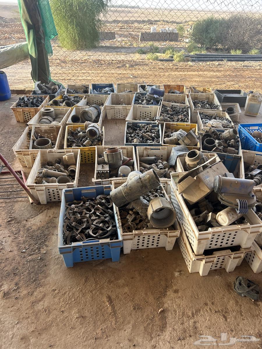 للبيع متفرقات. خيام وعدد مستودع ومضخات. ماء64397617289473111