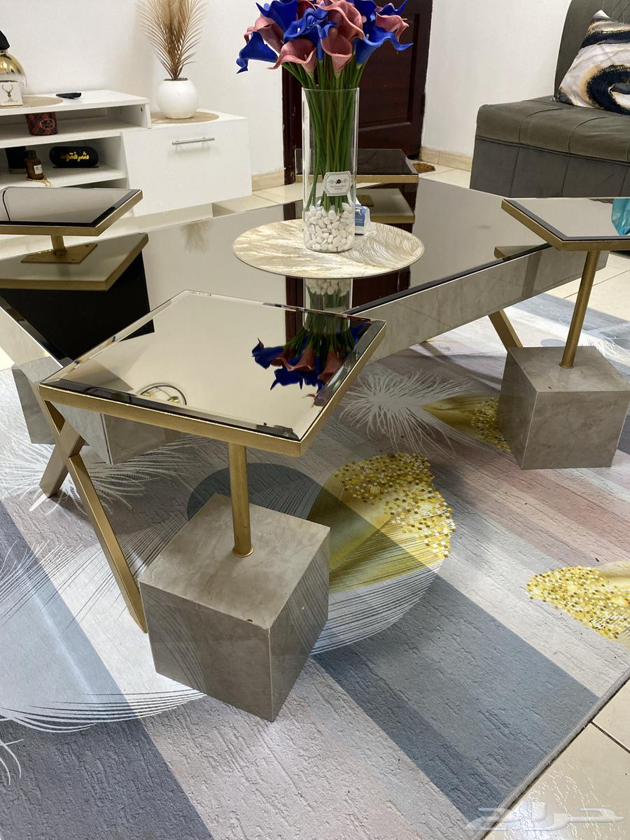 Large table with four service tables, purchase price 600, selling price 40064399036579587114