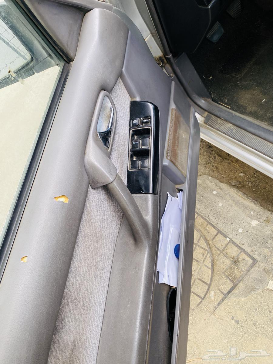 حالات جديدة. نيسان سيدريك 199964538909203073110