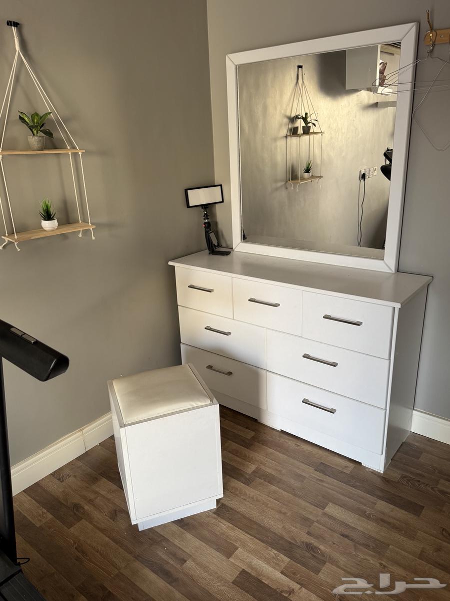 غرفة نوم ايكيا كامله نظيفه بسعر حلو64396866706049112