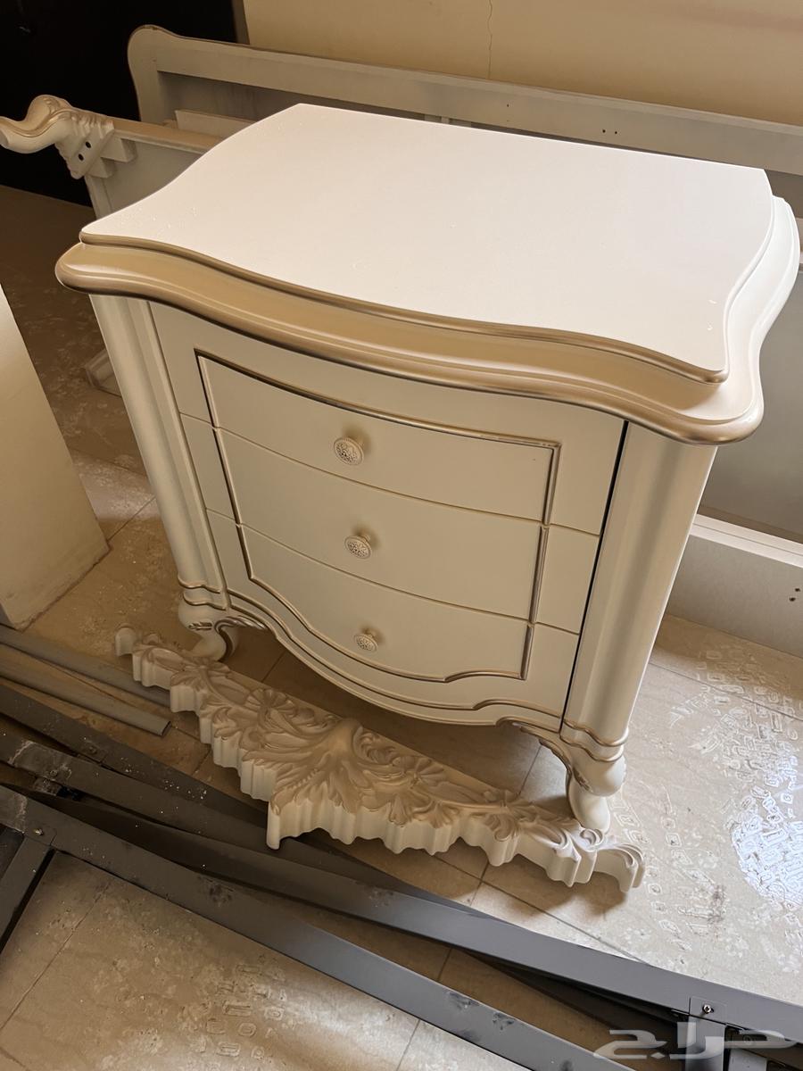 غرفة نومه ب اغراضها كامله من القفاري64400966745345113