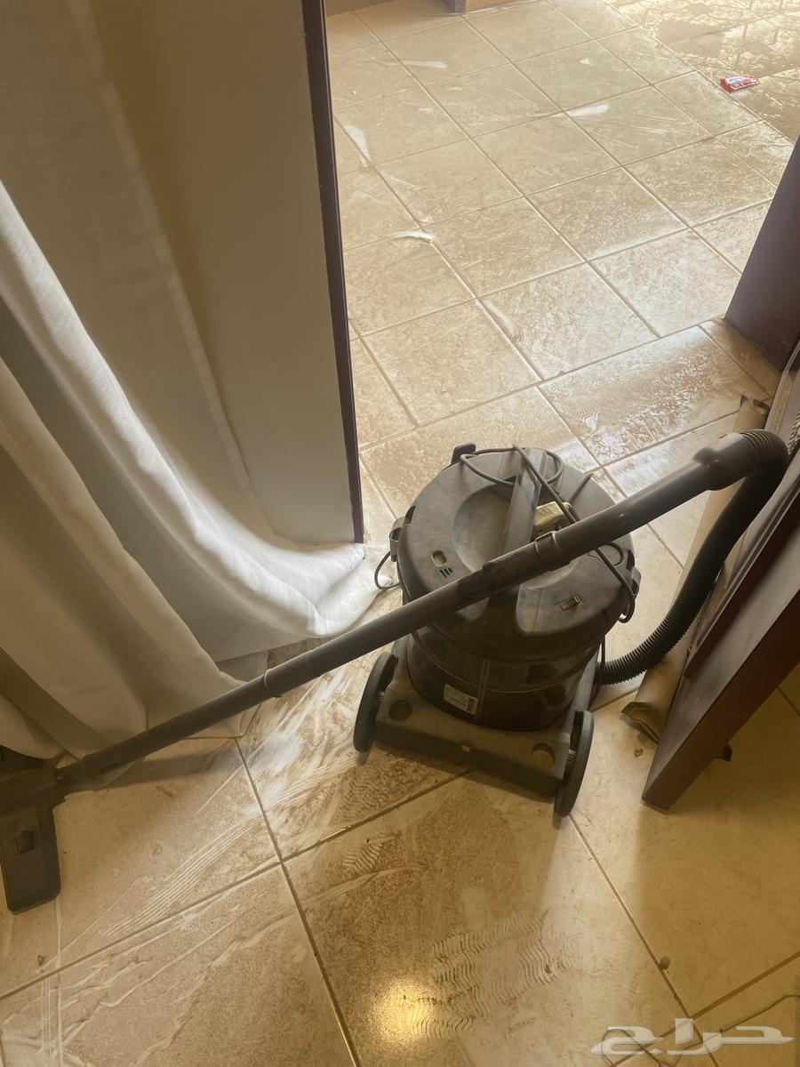 شاشه ومساند ومكنسه كهربائية64549191724418111