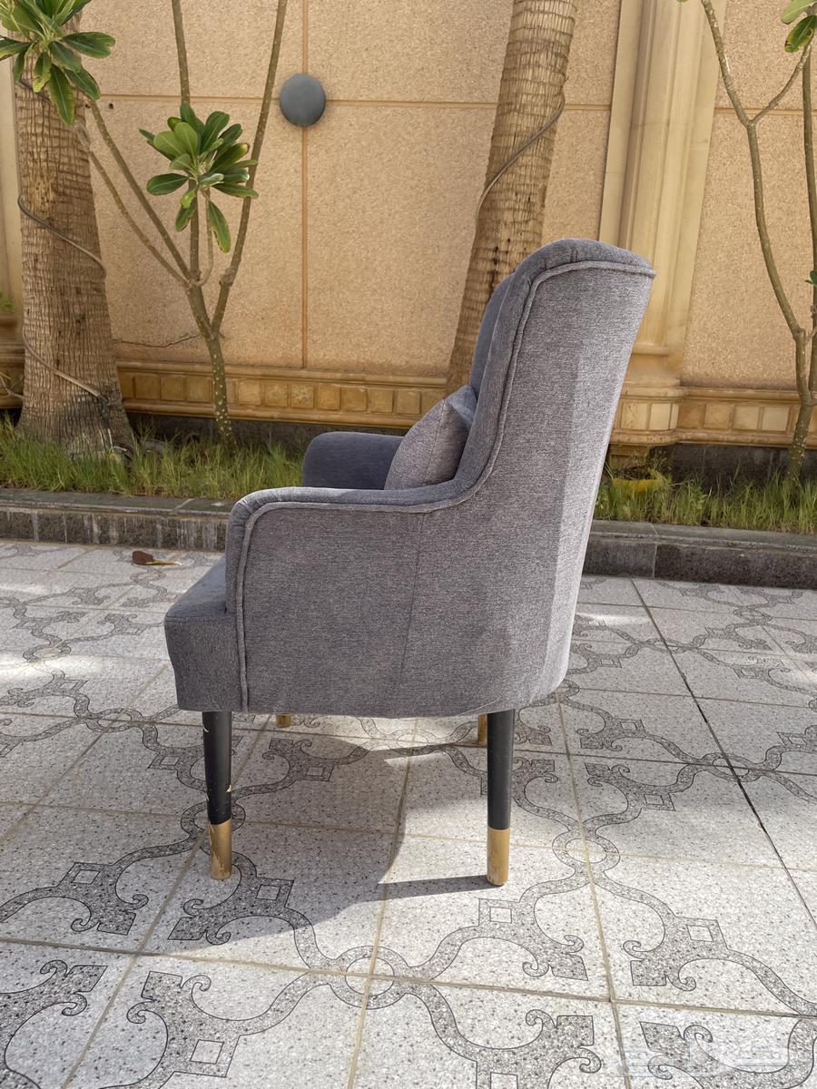 12 كرسي بحالة ممتازة بتصميم مريح وجودة تدوم معك64396226864769112