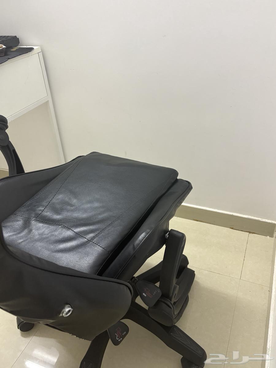 كرسي للبيع با 90 اليد الثانيه موجوده ولكن ماركبته64396908005378112