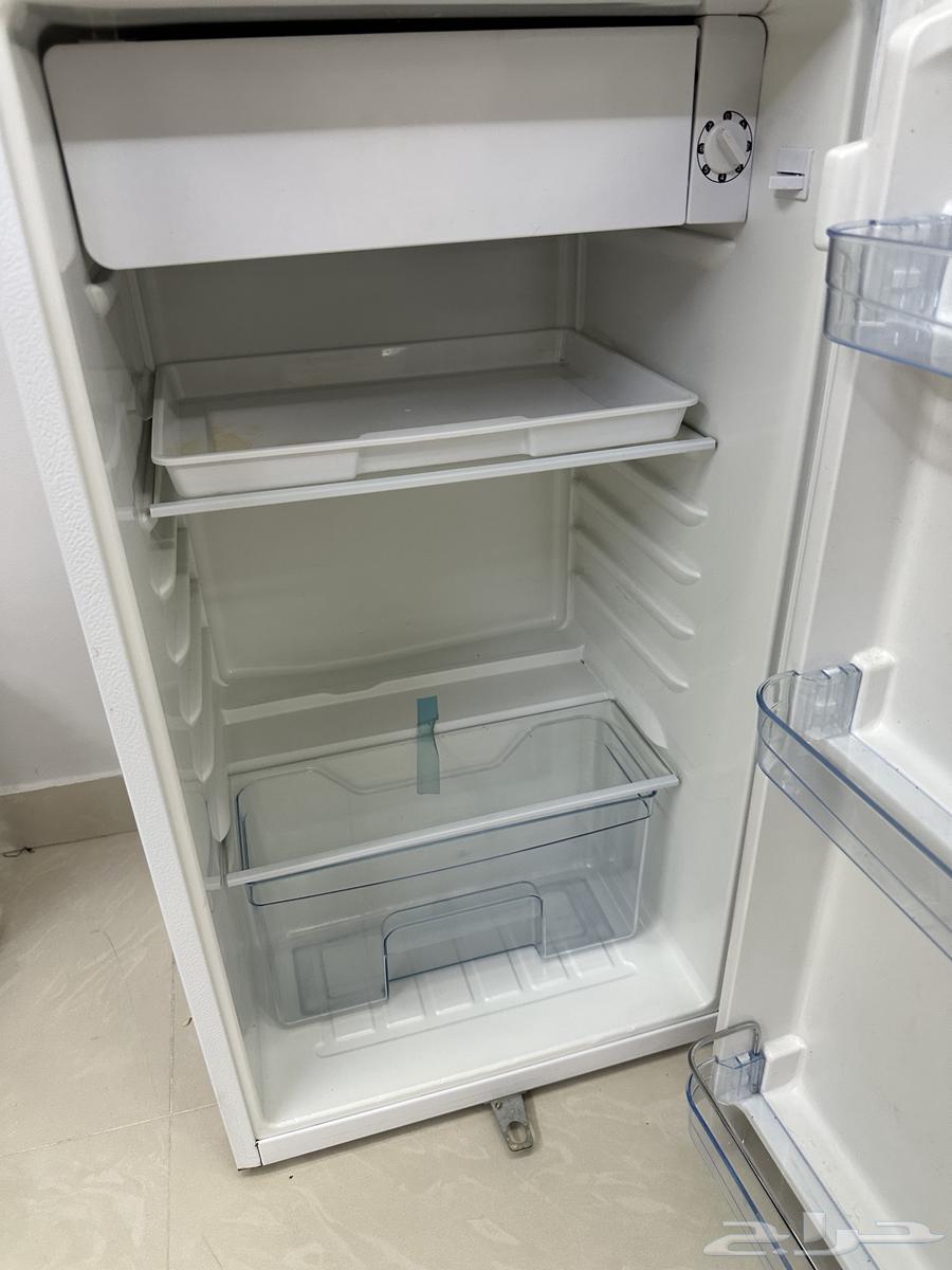 ثلاجه صغير للبيع ب 250 مستعمل خفيف اخو الجديد64393197129219112