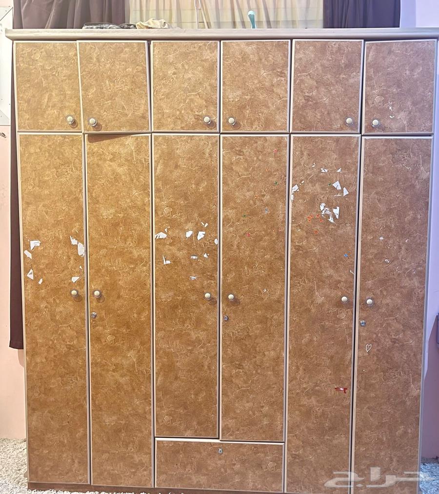 دولاب نظيف للبيع 50 ريال فقط ولفتره محدودة64397783373827110