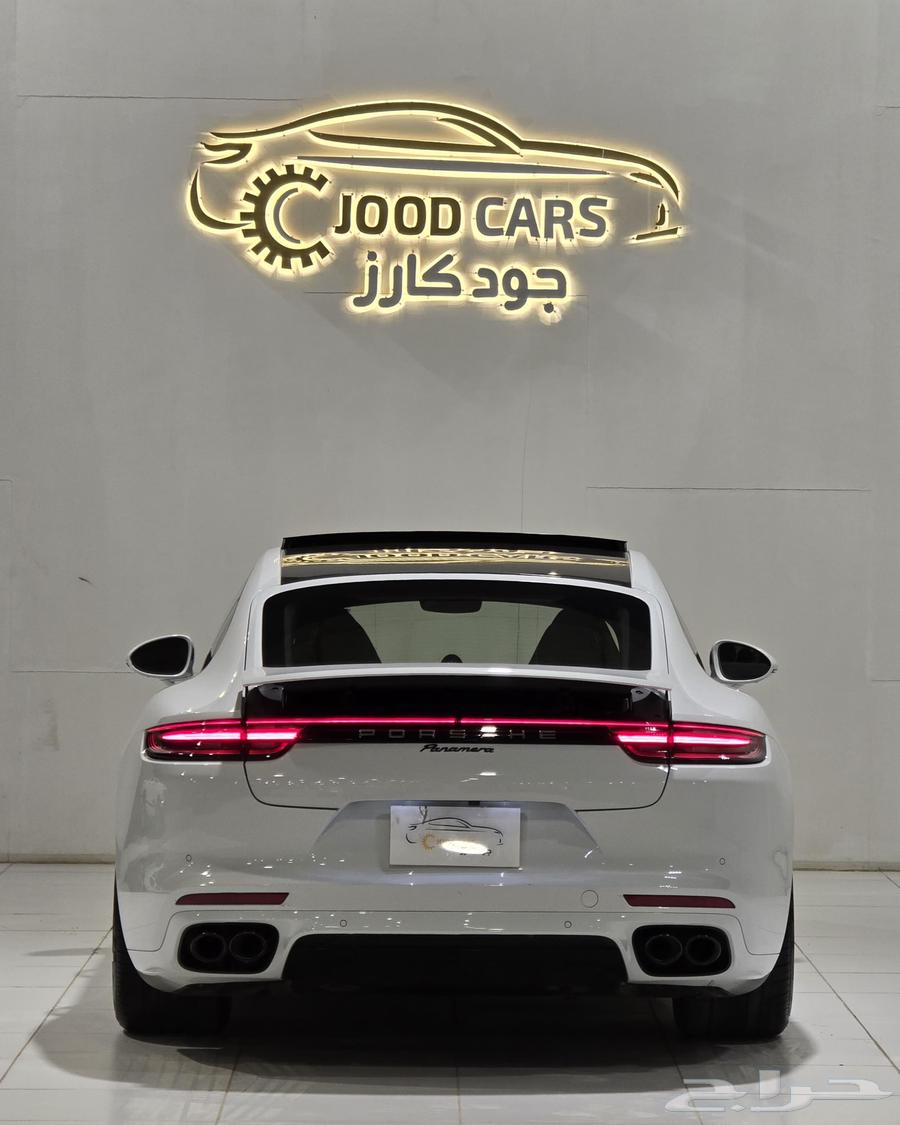 Porsche Panamera 2018 Model in Agency Condition63618064286339112