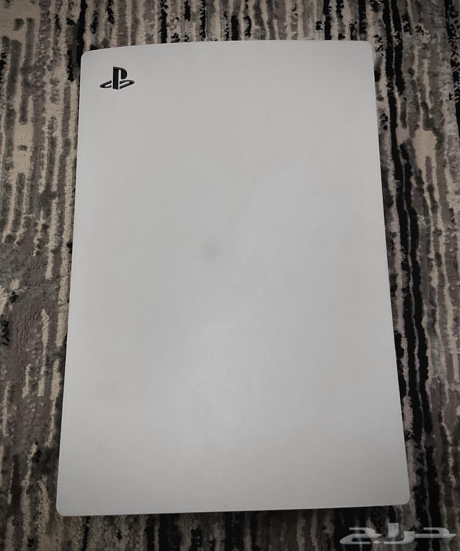 بلايستيشن 5 في حالة جيدة جدًا مع وحدة تحكم واحدة64393376253186112