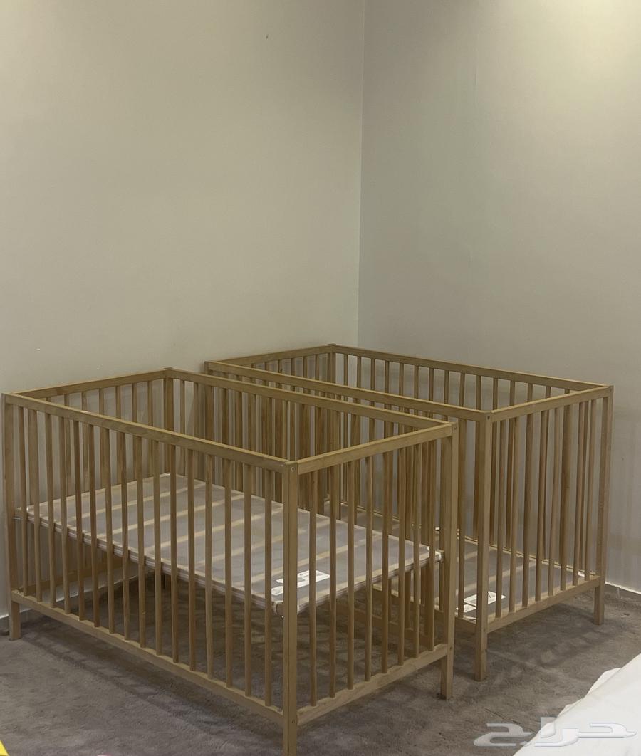 سرير خشبي أطفال من إيكيا (عدد 2) للبيع64392923407875110