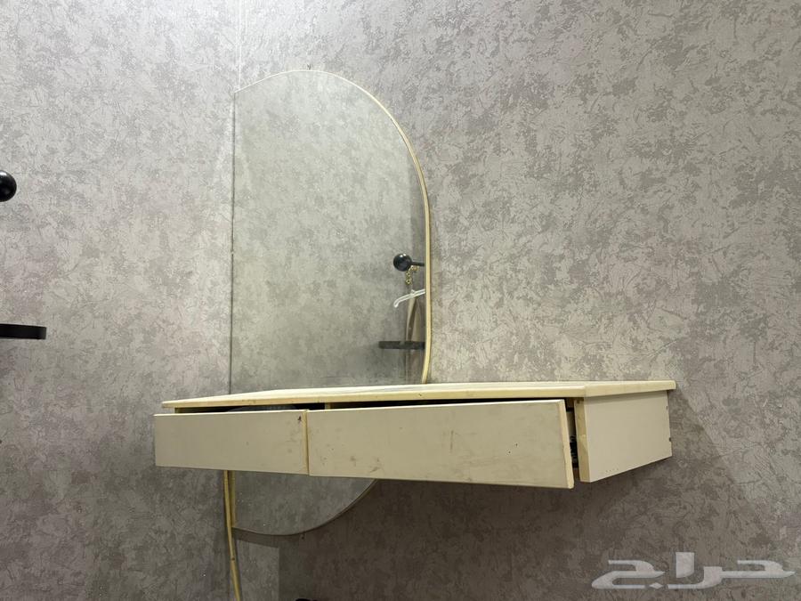 دولاب للبيع64398437755395111