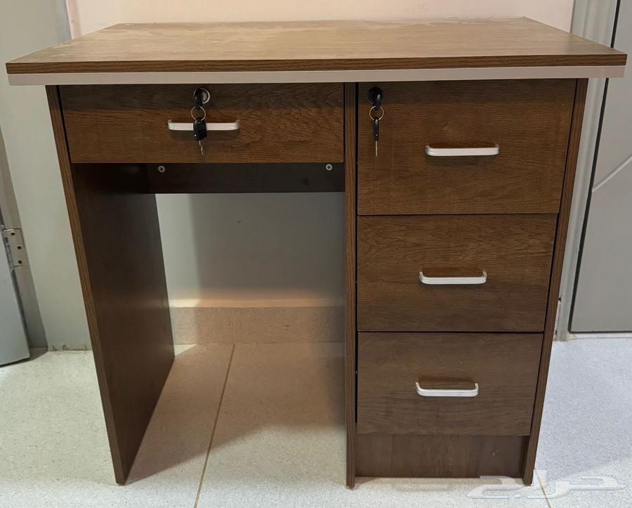 Table64396282168706112