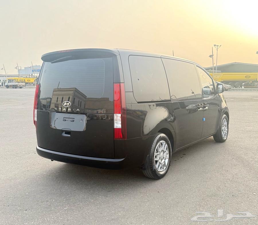 هونداي استاريا 2022 ديزل 12 راكب شبه جديد للبيع64550560043010113