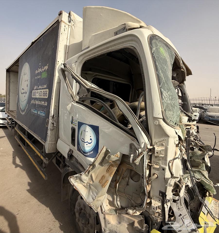 للبيع دينا ايسوزو لوري مصدوم64548308868481110