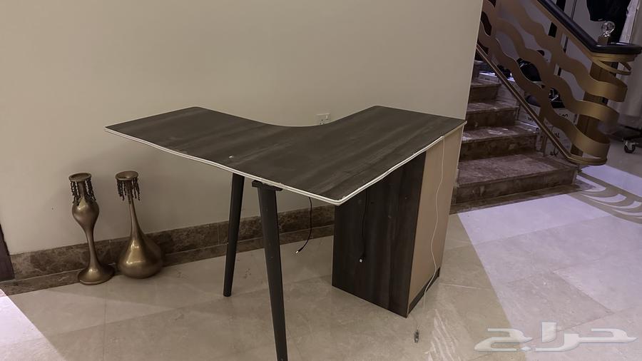 طاوله للبيع64398967078018110