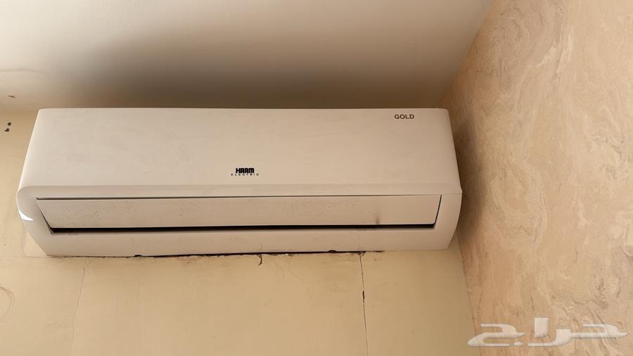 Clean air conditioners in excellent condition64398061332610110