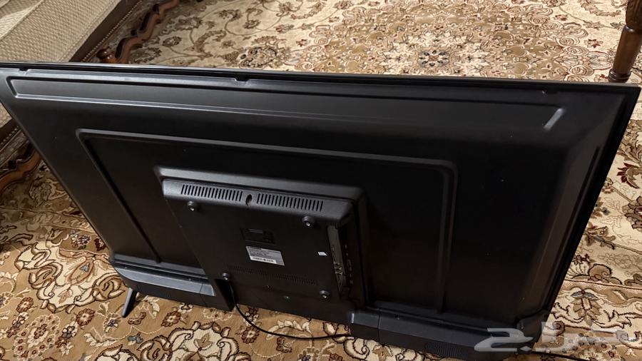 شاشة توشيرو 43 بوصة سمارت للبيع   نظيفة وريموت أصلي64399773328771111