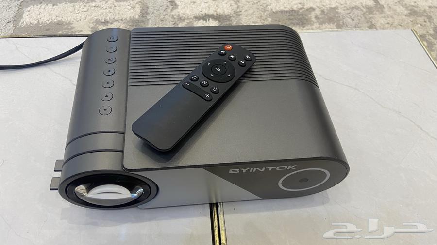 للبيع بروجكتر BYINTEK64400023234691110