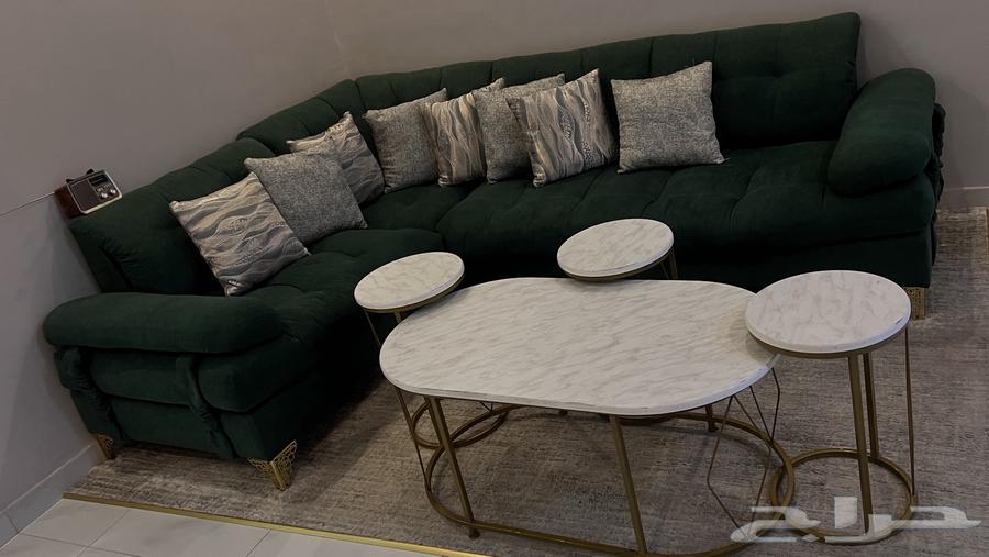 Sofa and Guest Tables64396157554689110