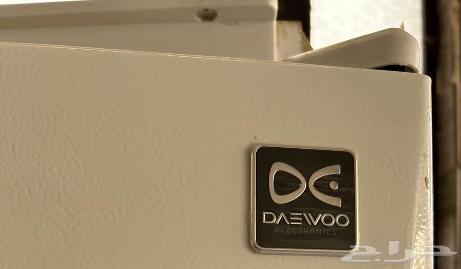 Daewoo refrigerator and front-loading washing machine64397852929666112