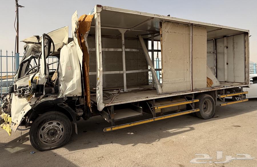 للبيع دينا ايسوزو لوري مصدوم64548308868481112