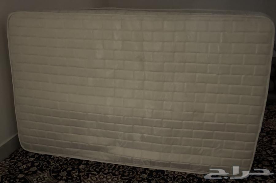 سرير و اسفنج للبيع حسب السوم64399078123905110