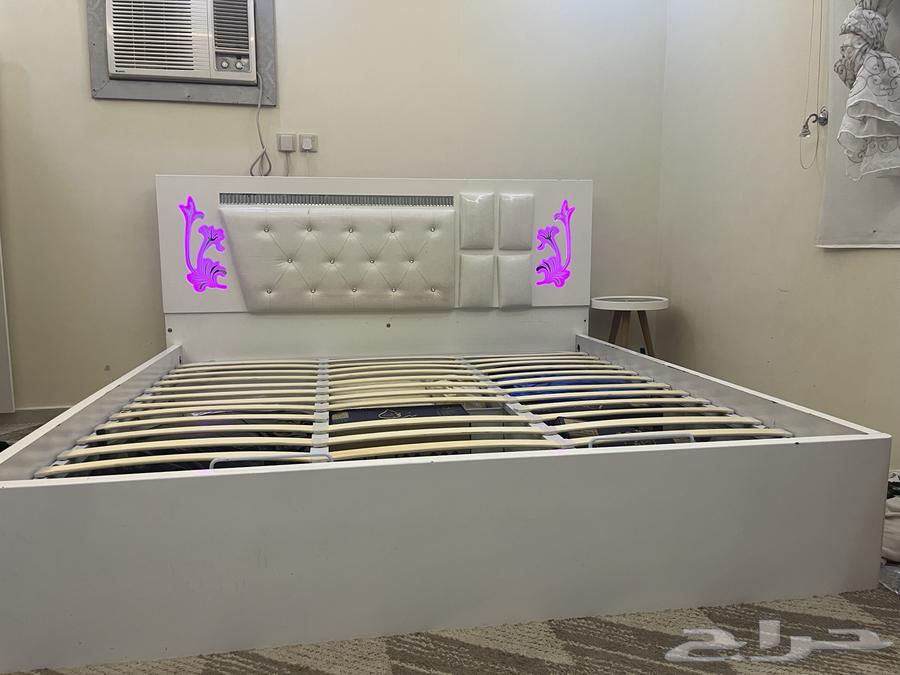 بيع سرير مستعمل بحالة جيدة64393279489409110