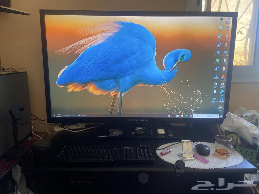 كمبيوتر مكتبي مع مكتب وشاشه 55 بوصه للبيع64398575890433114