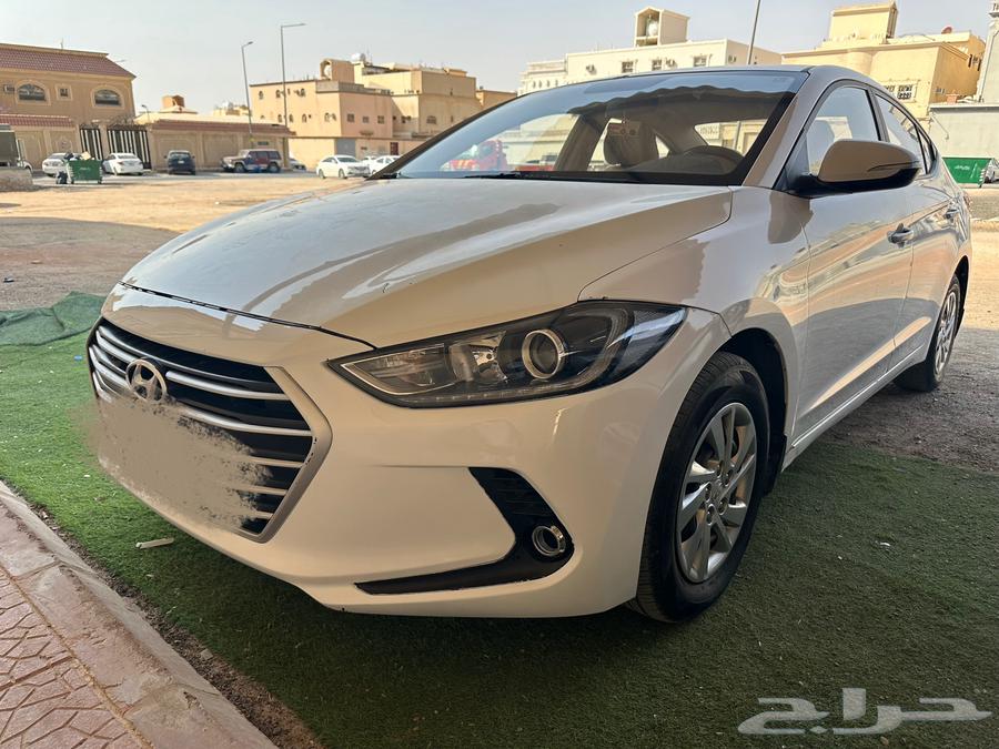 هيونداي ألنترا 2017 - أبيض - ممشى قليل64546425230339110