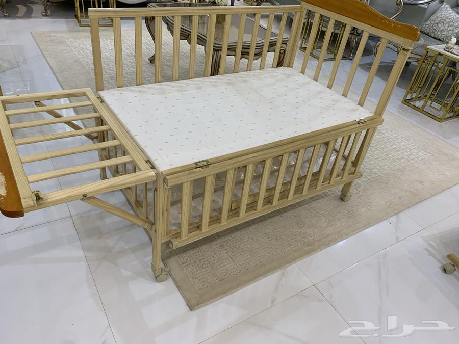 سرير أطفال للبيع بحالة ممتازة 200 ريال التواصل وتساب64398700982787112