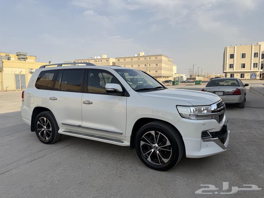لاندكروزر GXR.3.سعودي فل كامل ( ماشي 160 الف )64544663678594111
