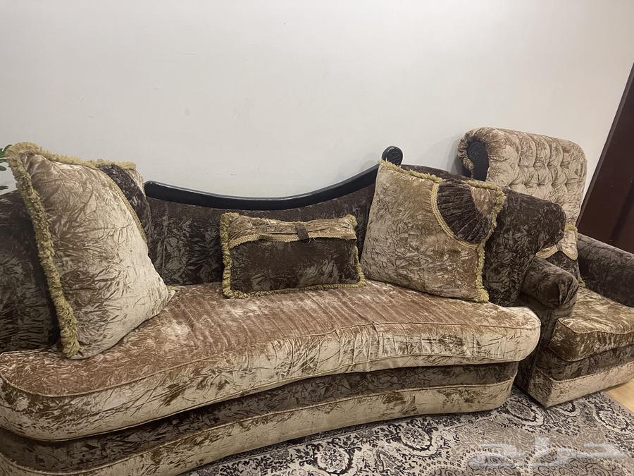 للبيع كنب بني عسلي64395088627458112