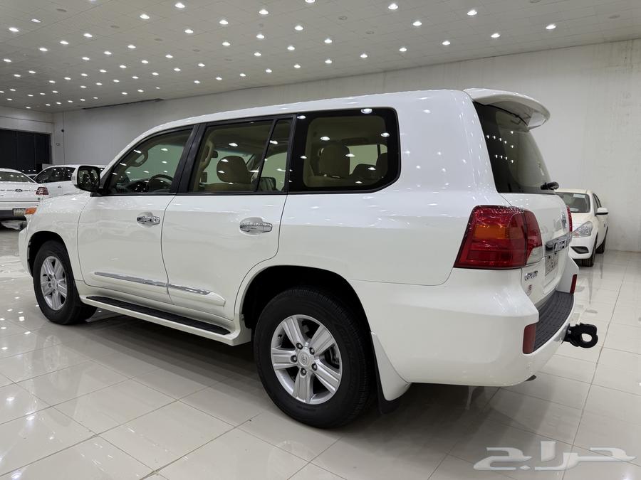 لاندكروزر 2014 GXR فل كامل 8 سلندر ( مالك اول ) سعودي64545374579842111