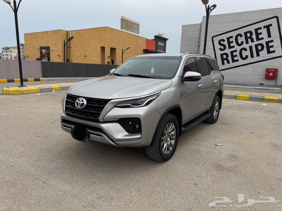 فورتشنر مديل 2022 فل كامل ديزل ممشى 9164543973555585110