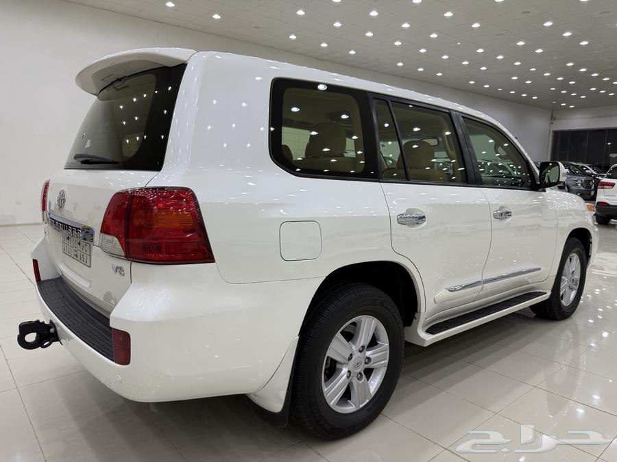 لاندكروزر 2014 GXR فل كامل 8 سلندر ( مالك اول ) سعودي64545374579842112