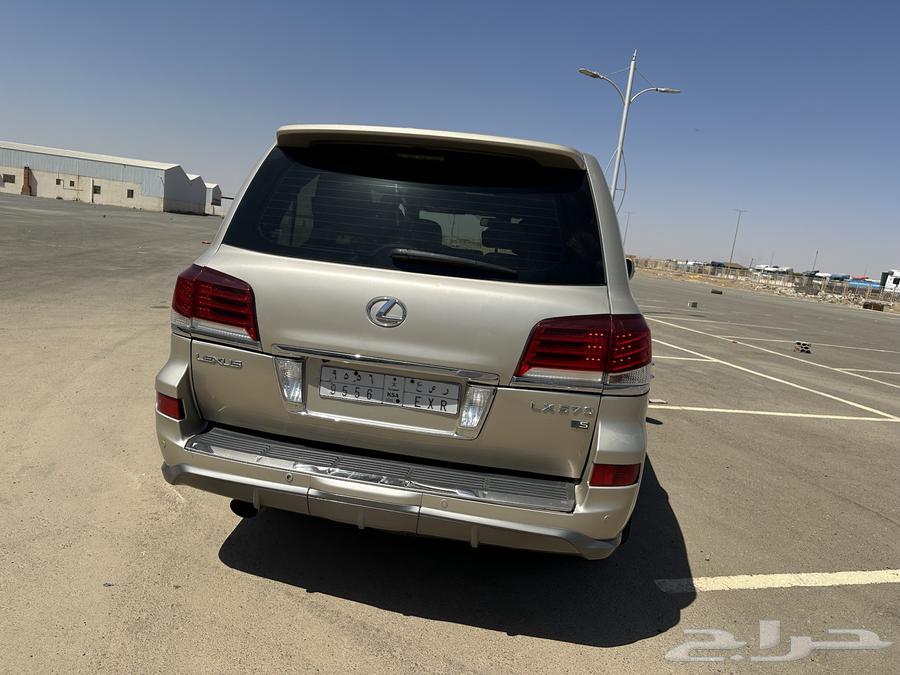 جيب لكزس موديل 201464543902369154112