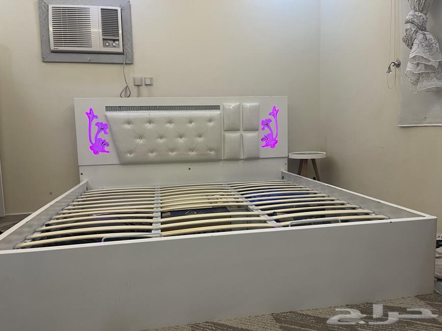 بيع سرير مستعمل بحالة جيدة64393279489409111