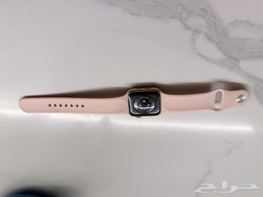 ساعه ابل64392827194626112