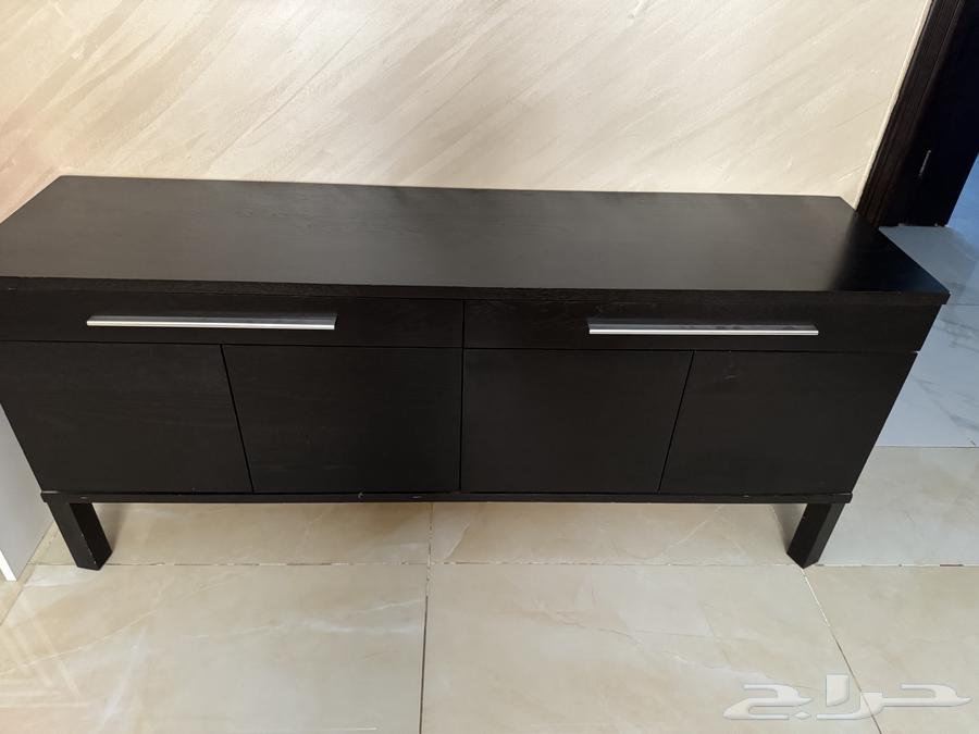 طاولة سفرة مع ثمانيه كراسي مع دولاب ب 1000 ريال64399410973442111