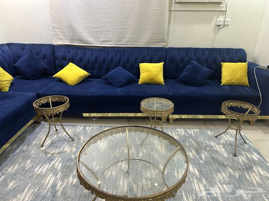 ركنة صالة معها خمس طاولات معدن السعر شامل التوصيل للمشتري64393252618625113