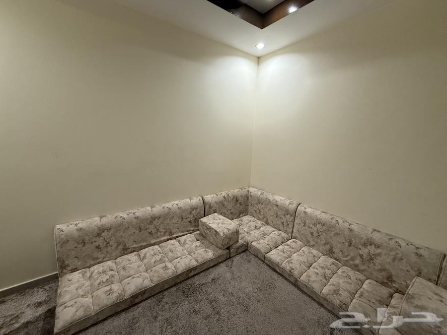 مجلس عربي نظيف للبيع64395545521923112