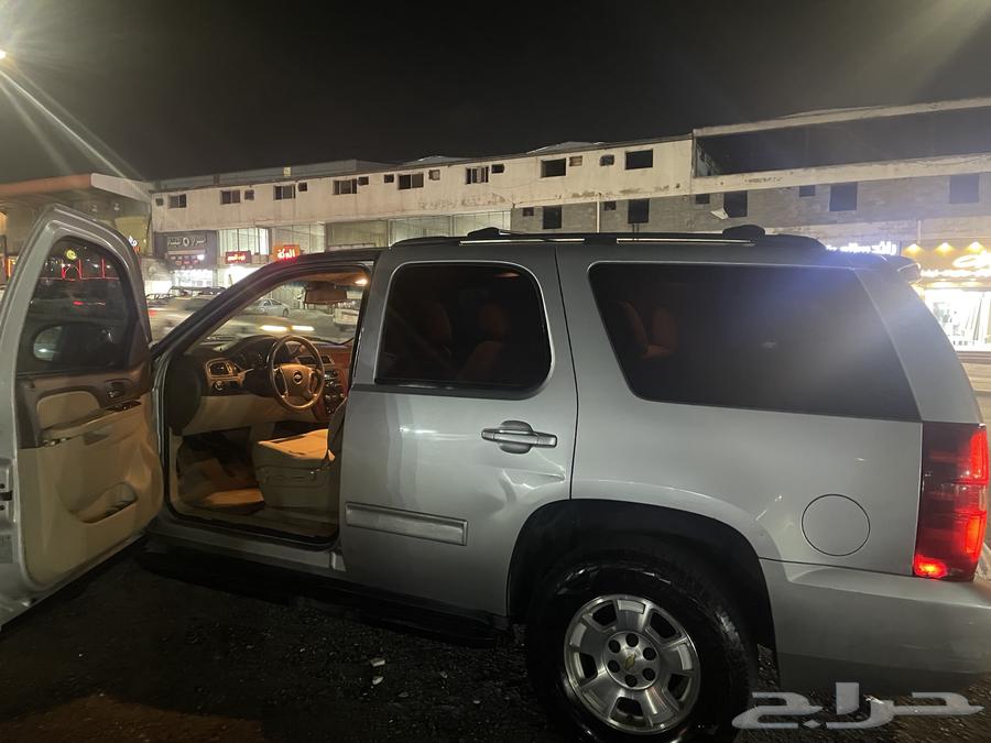 Tahoe 2011 model for sale without double64539287732225114