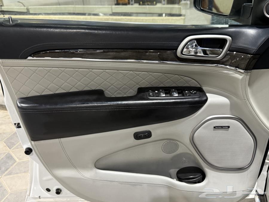 جيب شروكي 2017 ساميت (بحالة ممتازة)64542203852035114