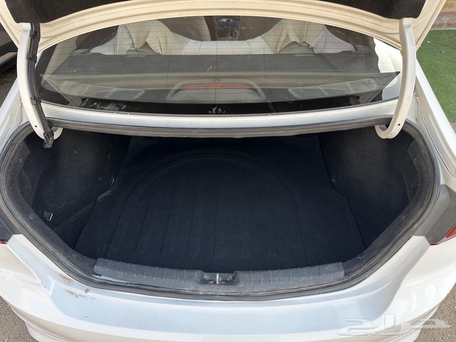 هيونداي ألنترا 2017 - أبيض - ممشى قليل64546425230339114