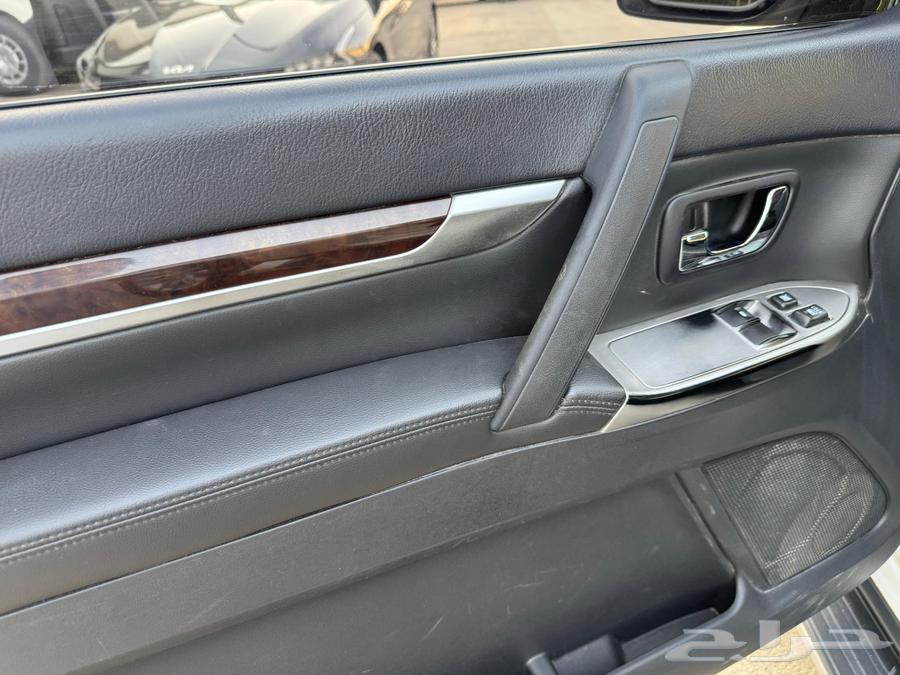 ميتسوبيشي باجيرو 3.8 فل كامل 201464548336679809113