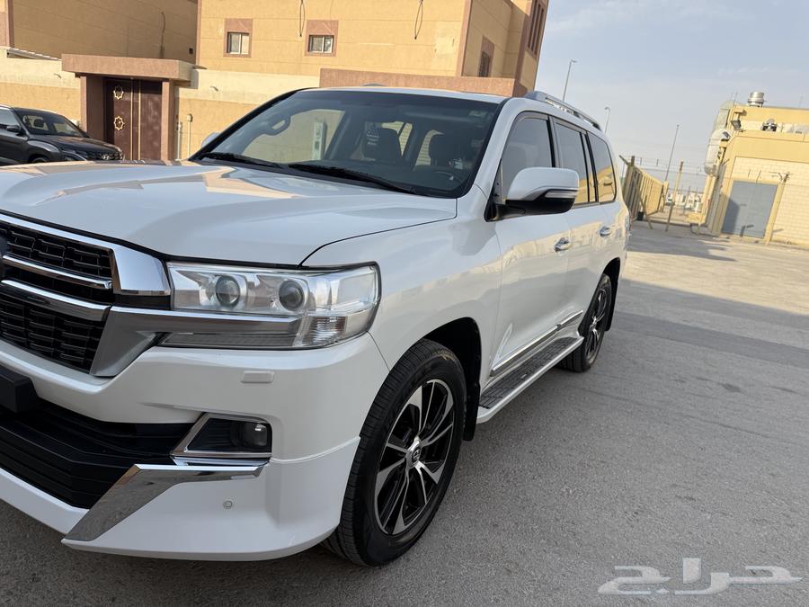 لاندكروزر GXR.3.سعودي فل كامل ( ماشي 160 الف )64544663678594113