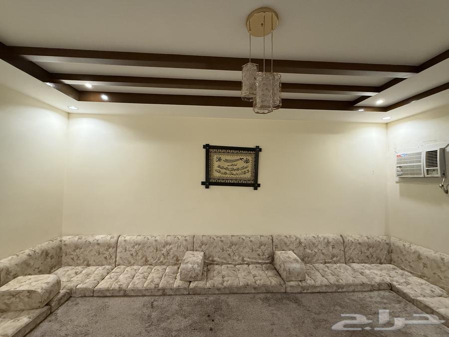 مجلس عربي نظيف للبيع64395545521923111